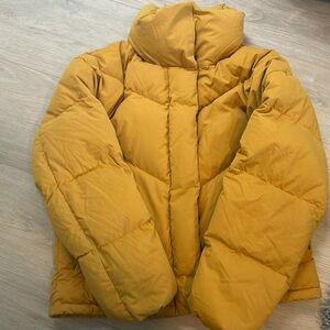 Aritzia Cloud Puff puffer jacket